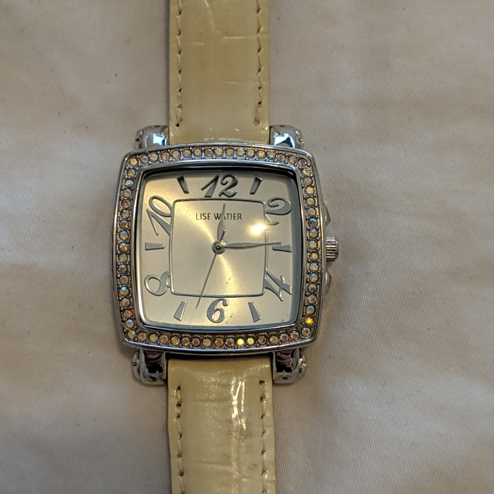 Watch - Picture 2 of 3